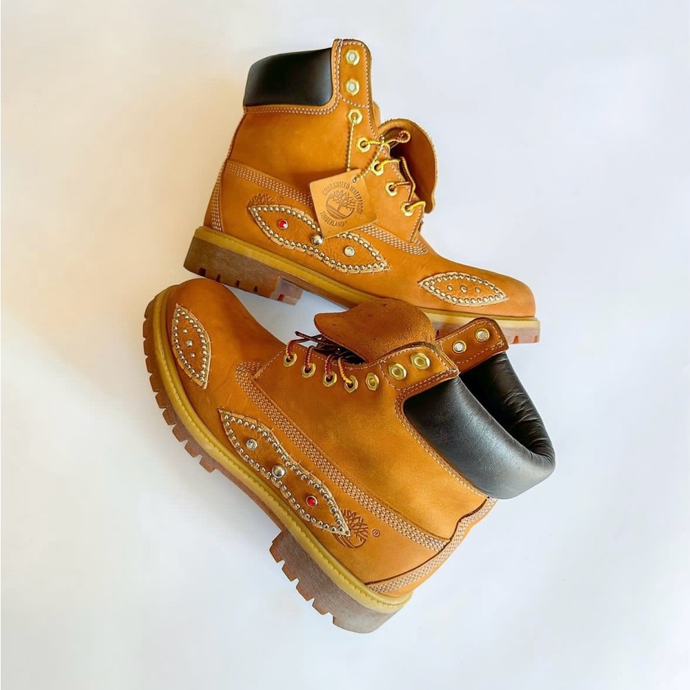 Yellow timberland